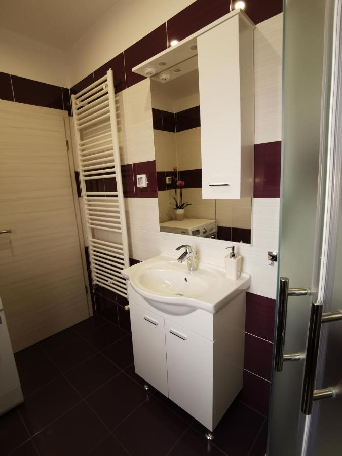 Apartment David Funtana Luaran gambar